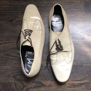 Paten Burberry shoes